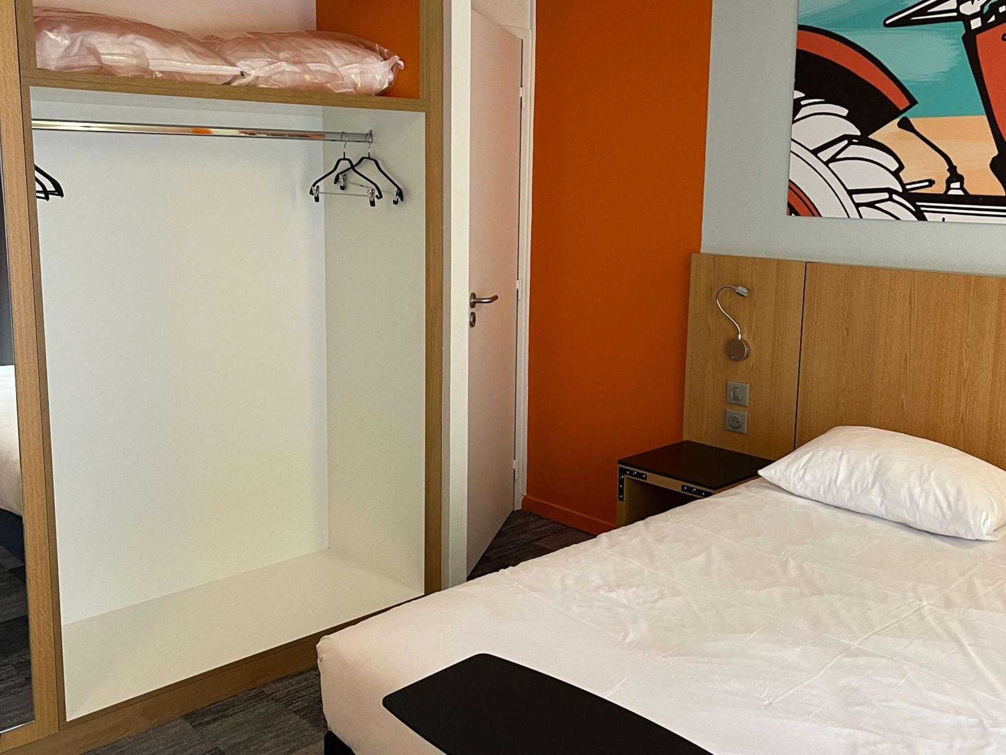 Hotel Ibis Styles Bourbon Lancy Exterior foto
