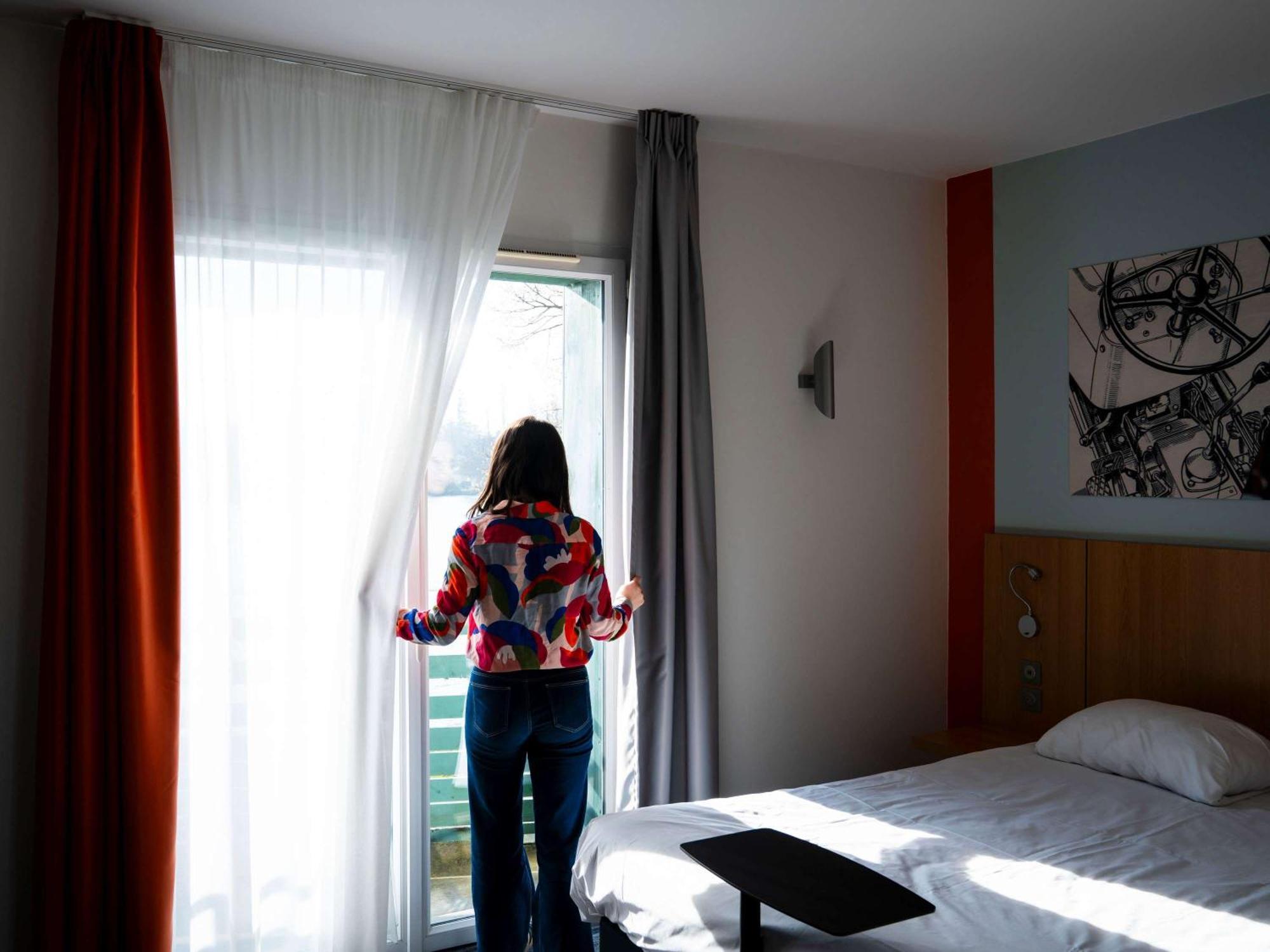 Hotel Ibis Styles Bourbon Lancy Exterior foto